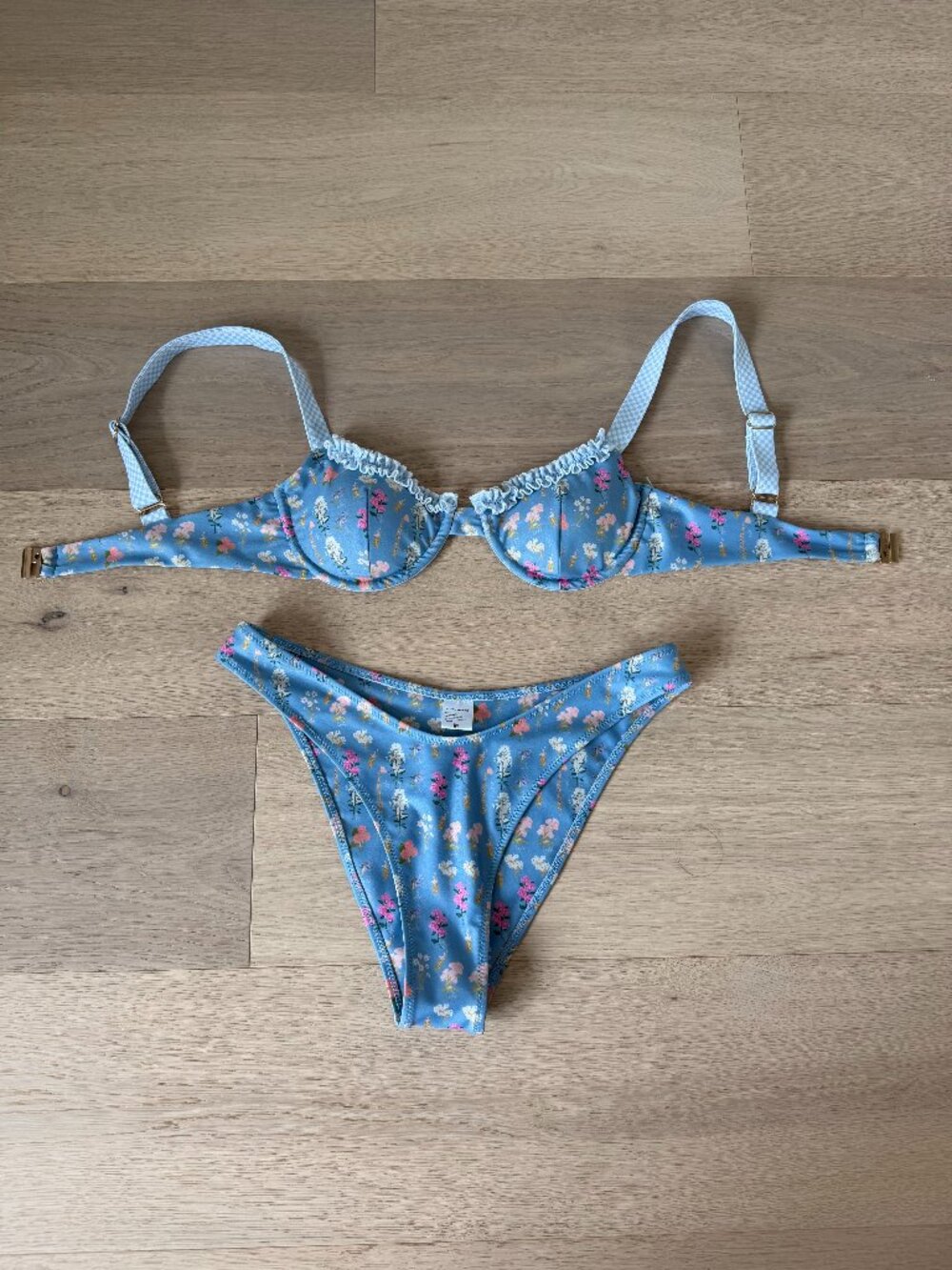 Strawberry milk mob bikini in  perfect condition